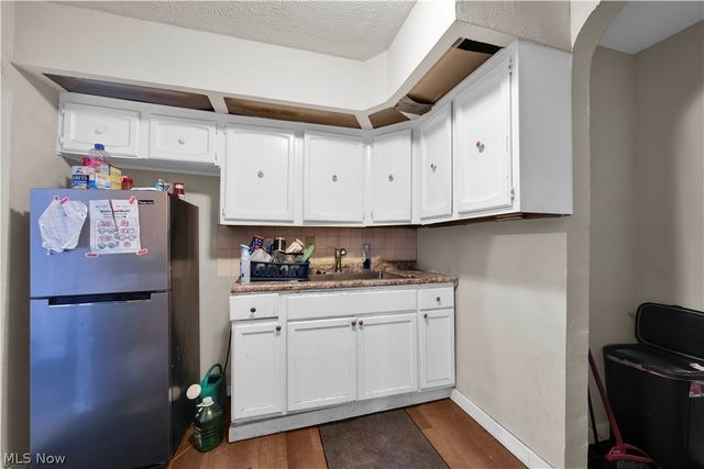 1476 W 107th Street, Cleveland, OH 44102