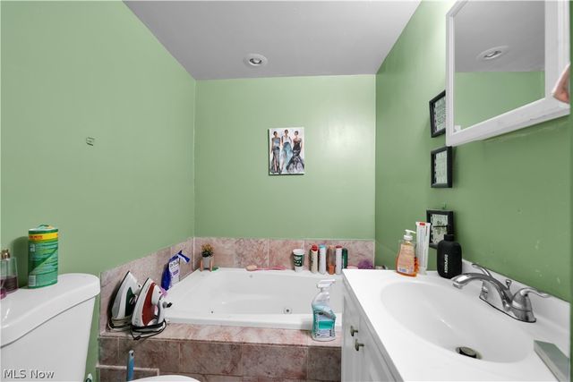 1476 W 107th Street, Cleveland, OH 44102