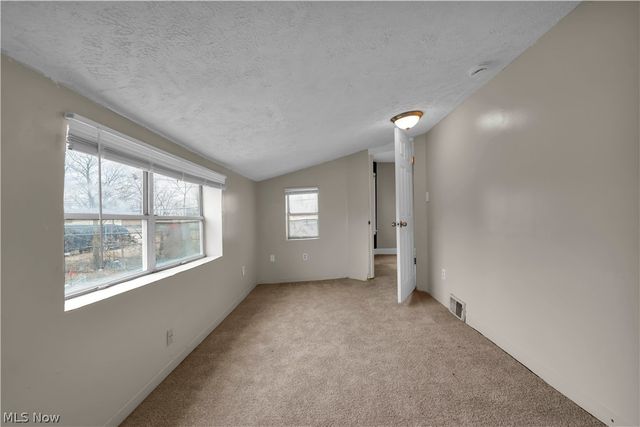 1476 W 107th Street, Cleveland, OH 44102