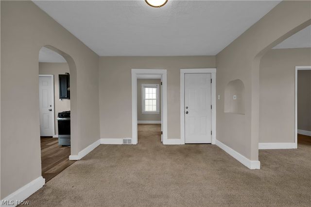 1476 W 107th Street, Cleveland, OH 44102