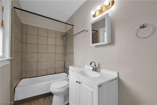 1476 W 107th Street, Cleveland, OH 44102