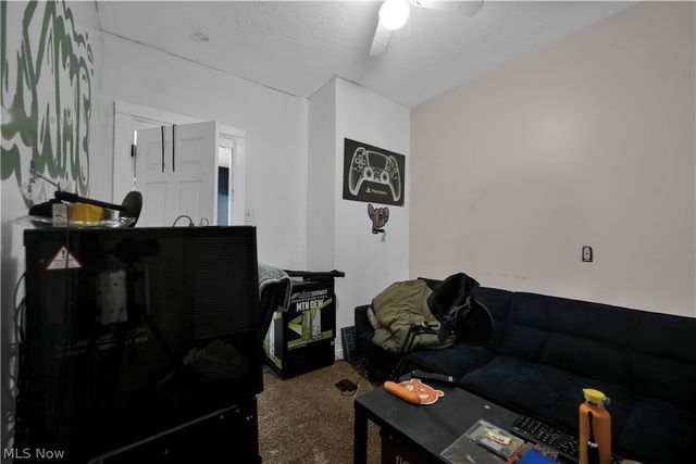 1476 W 107th Street, Cleveland, OH 44102