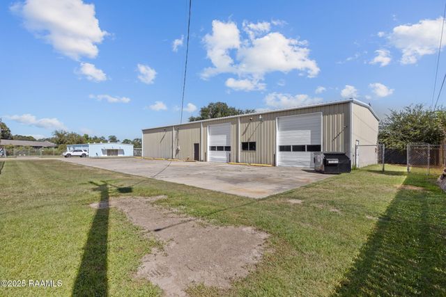 121 Board Road, Lafayette, LA 70508