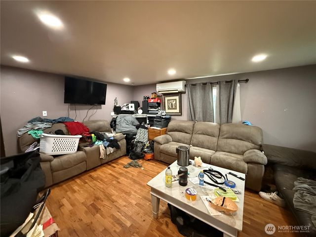 509 E 65th Street, Tacoma, WA 98404