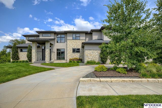 2205 S 218 Street, Elkhorn, NE 68022