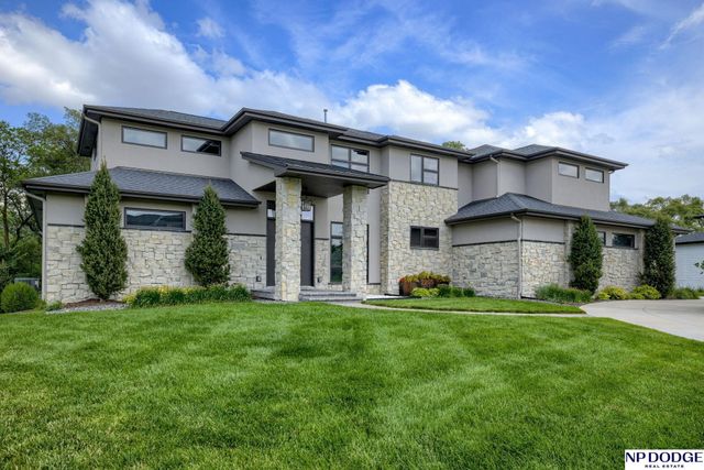 2205 S 218 Street, Elkhorn, NE 68022