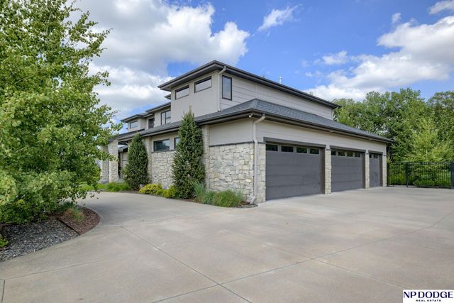 2205 S 218 Street, Elkhorn, NE 68022