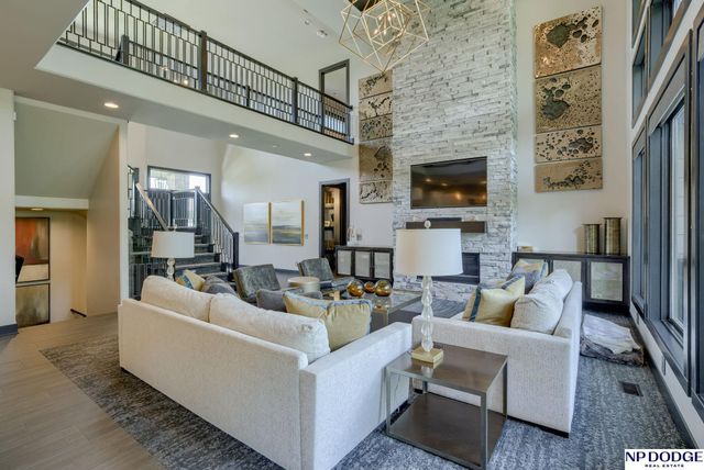 2205 S 218 Street, Elkhorn, NE 68022