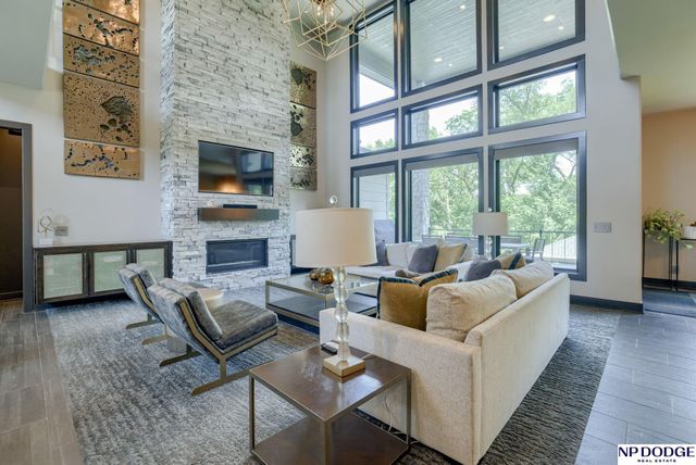 2205 S 218 Street, Elkhorn, NE 68022