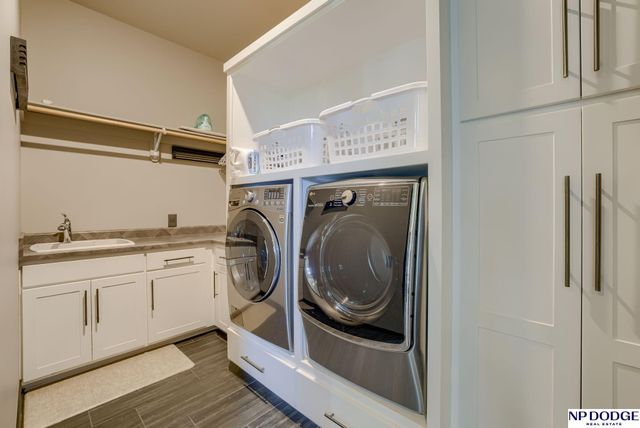 2205 S 218 Street, Elkhorn, NE 68022