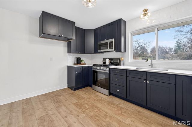 12166 La Padera Lane, Florissant, MO 63033