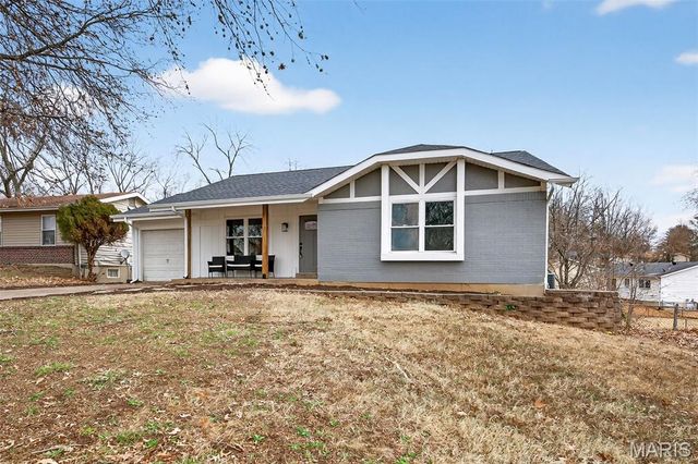 12166 La Padera Lane, Florissant, MO 63033