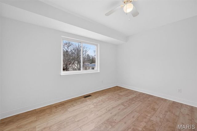 12166 La Padera Lane, Florissant, MO 63033