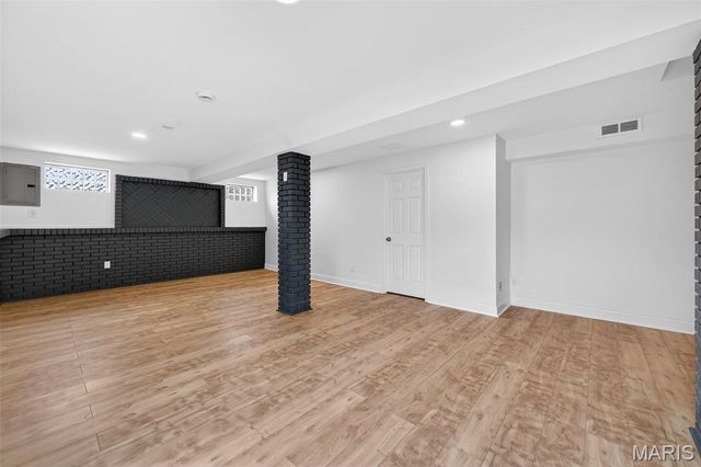 12166 La Padera Lane, Florissant, MO 63033