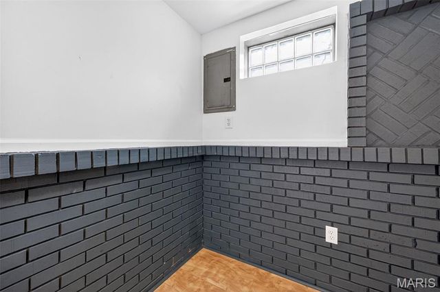 12166 La Padera Lane, Florissant, MO 63033