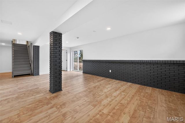 12166 La Padera Lane, Florissant, MO 63033