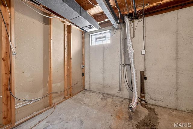 12166 La Padera Lane, Florissant, MO 63033