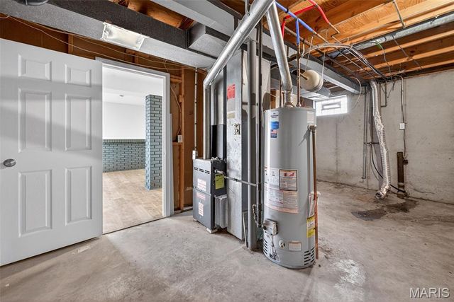 12166 La Padera Lane, Florissant, MO 63033