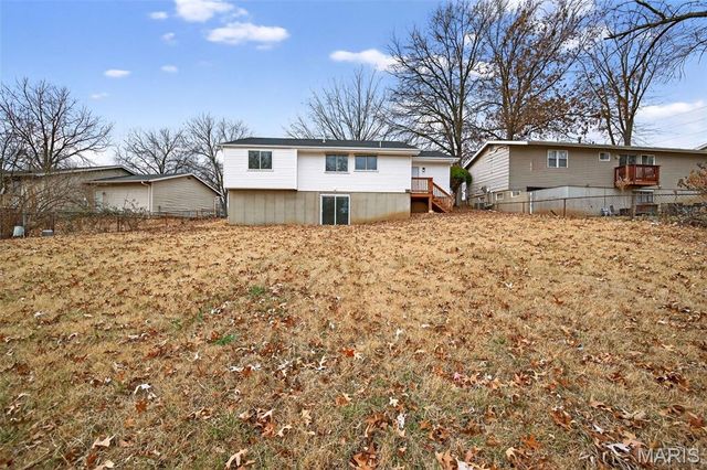12166 La Padera Lane, Florissant, MO 63033