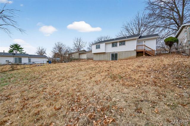 12166 La Padera Lane, Florissant, MO 63033