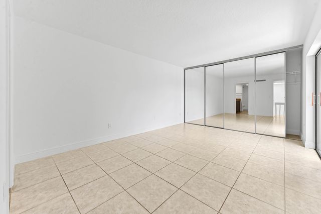 825 Center Street 12a, Jupiter, FL 33458