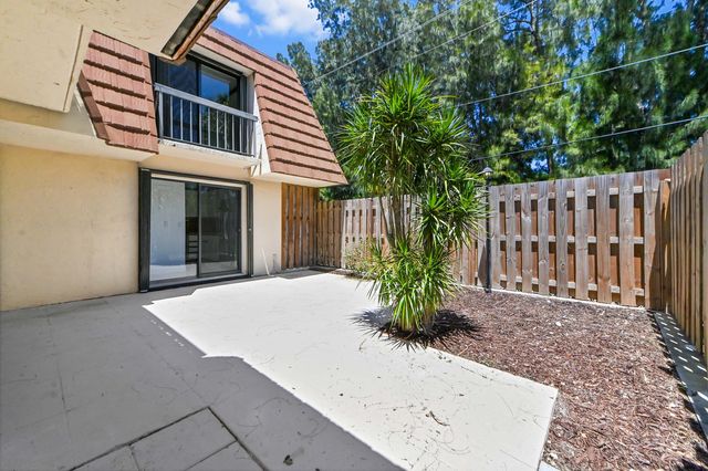 825 Center Street 12a, Jupiter, FL 33458