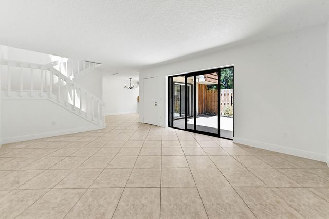 825 Center Street 12a, Jupiter, FL 33458