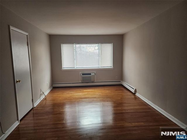 65 E Main Street 24, Bogota, NJ 07603