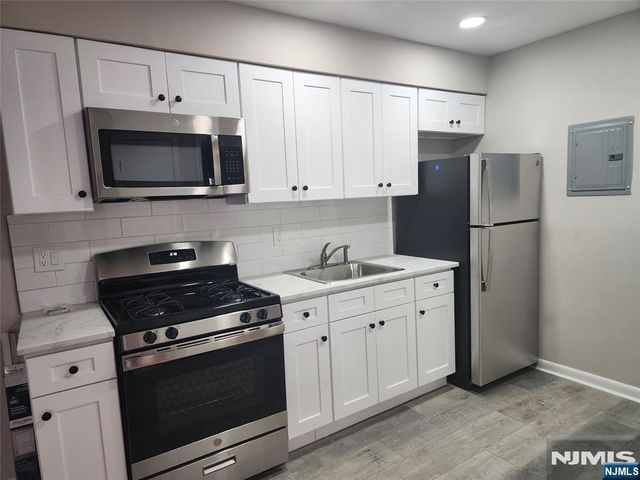 65 E Main Street 24, Bogota, NJ 07603