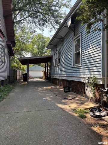 2115 N LINN Street, Peoria, IL 61604