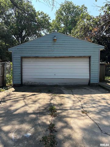 2115 N LINN Street, Peoria, IL 61604