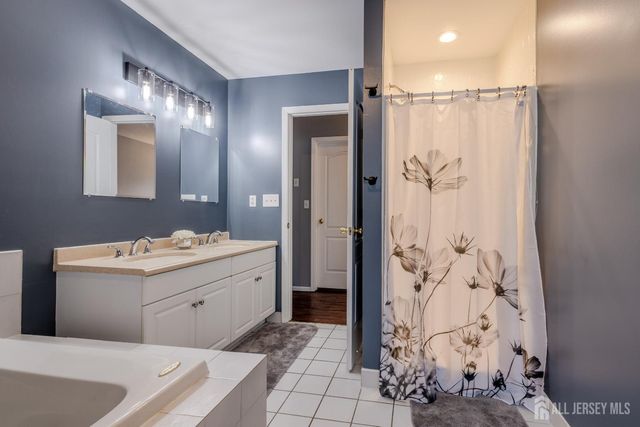 250 Whittier Avenue, Dunellen, NJ 08812