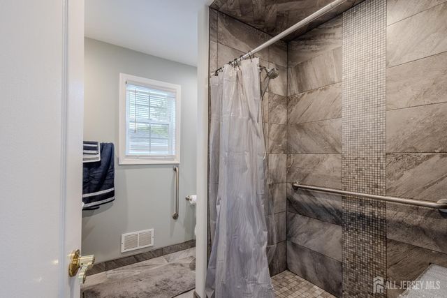 250 Whittier Avenue, Dunellen, NJ 08812