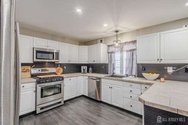 250 Whittier Avenue, Dunellen, NJ 08812