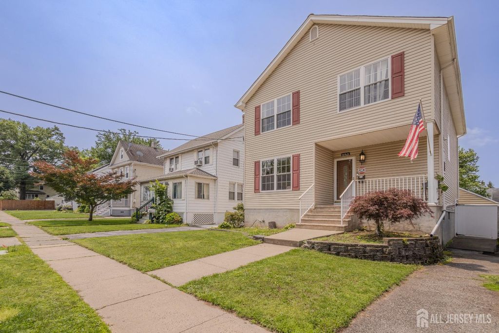 250 Whittier Avenue, Dunellen, NJ 08812