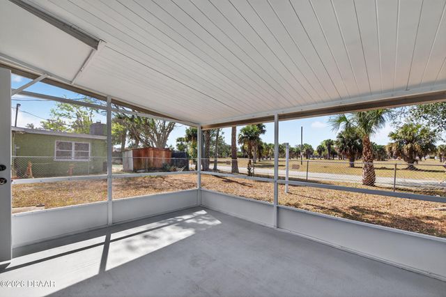 852 White Court, Daytona Beach, FL 32117