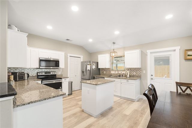 15234 Barataria Dr, Corpus Christi, TX 78418