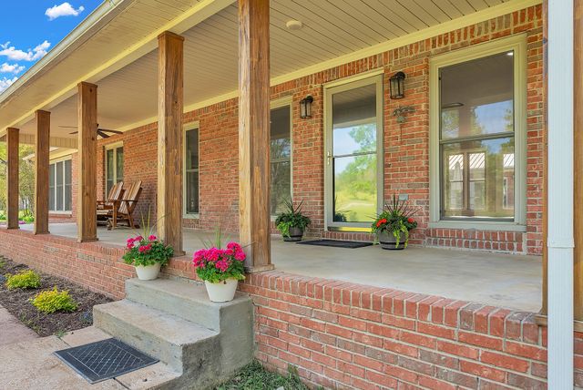 1819 Barker Rd, Columbia, TN 38401