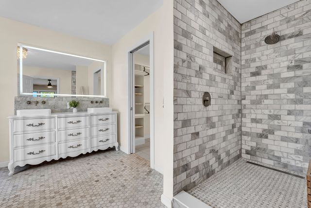 1819 Barker Rd, Columbia, TN 38401