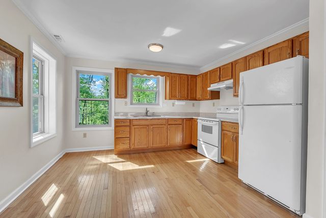 1819 Barker Rd, Columbia, TN 38401