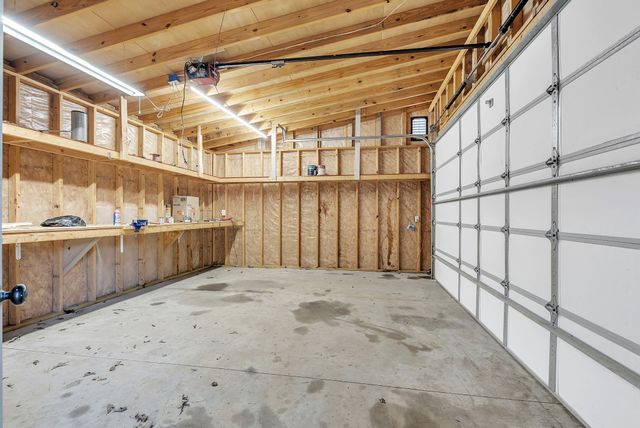 1819 Barker Rd, Columbia, TN 38401