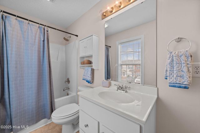 4105 Dudleys Grant Drive D, Winterville, NC 28590