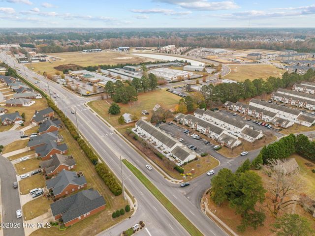 4105 Dudleys Grant Drive D, Winterville, NC 28590