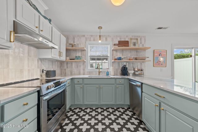 4105 Dudleys Grant Drive D, Winterville, NC 28590