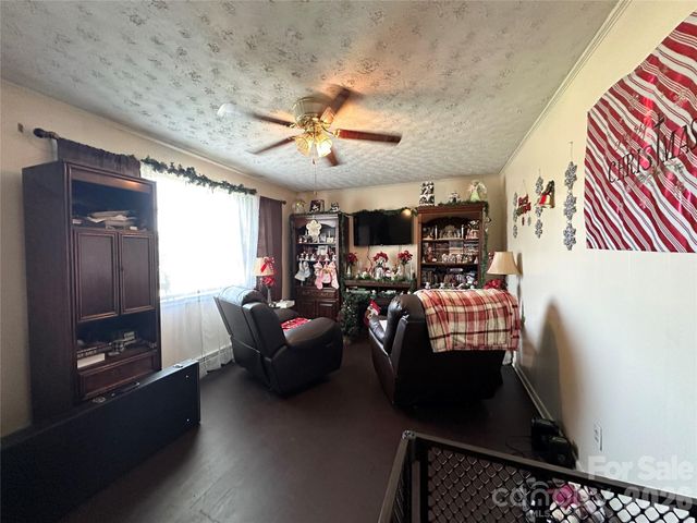 2687 Ellis Deal Avenue, Valdese, NC 28690