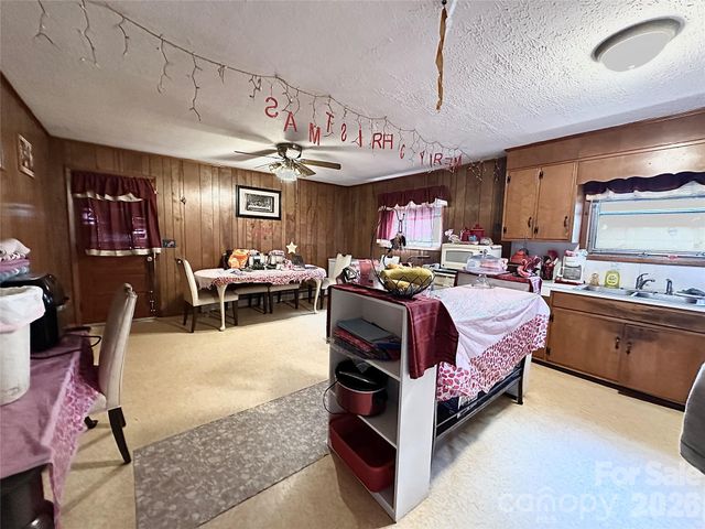 2687 Ellis Deal Avenue, Valdese, NC 28690