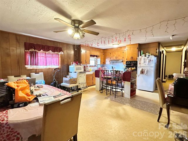 2687 Ellis Deal Avenue, Valdese, NC 28690