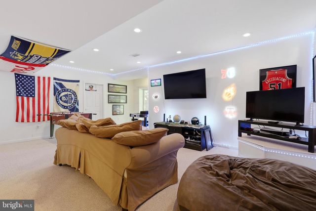 148 CHINABERRY DR, Lafayette Hill, PA 19444