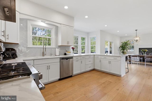 148 CHINABERRY DR, Lafayette Hill, PA 19444