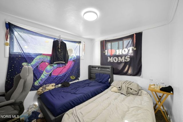 1466 Sunshine Street, Oregon, OH 43616